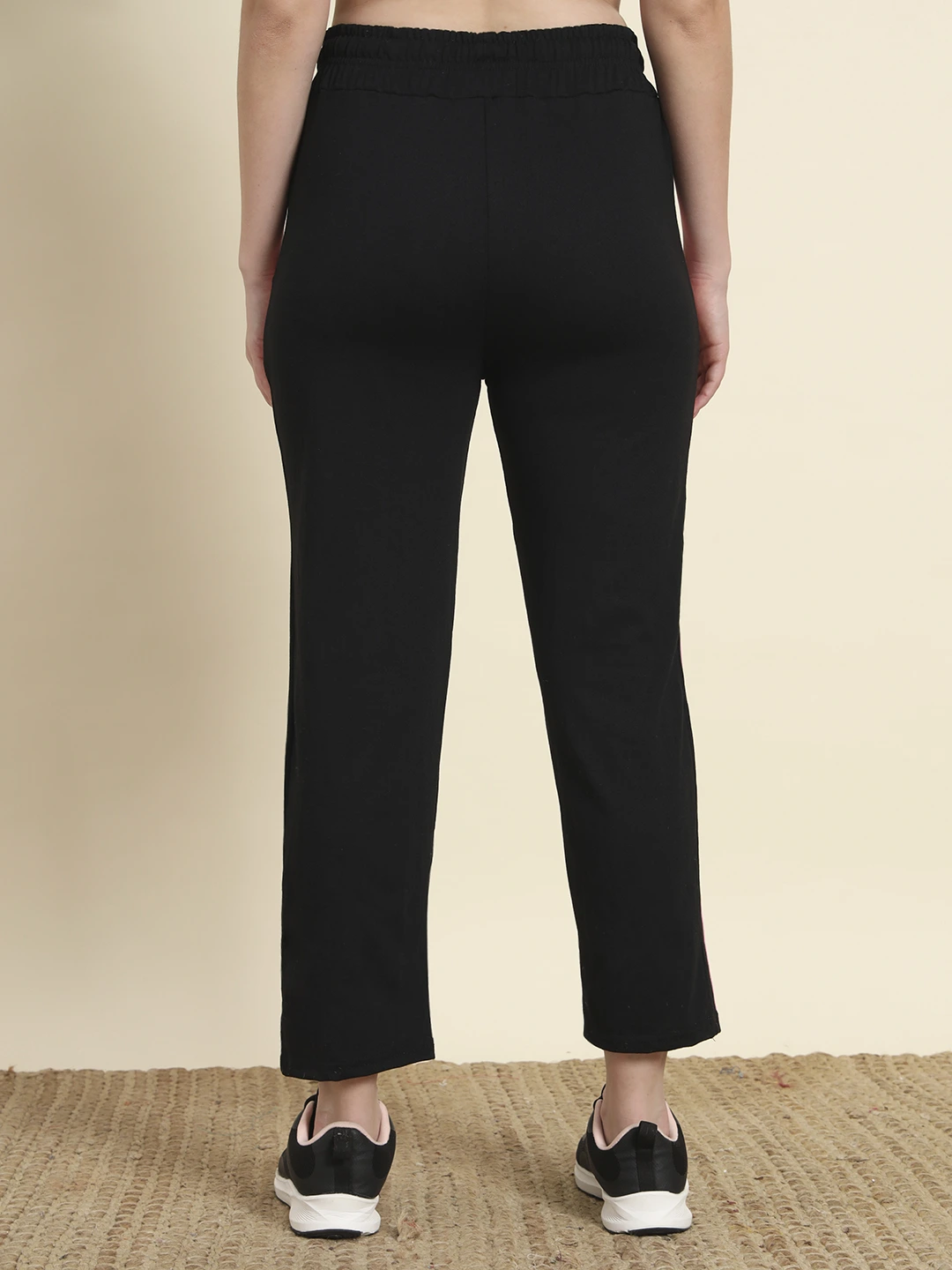 PATTI Black-2